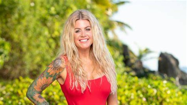 8 Reasons Why Carolyn Wiger's The Most Interesting Survivor Player In