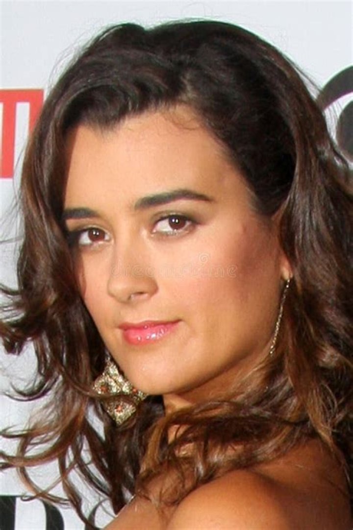 Cote de Pablo Age, Height, Net Worth, Husband, Measurement, Facts