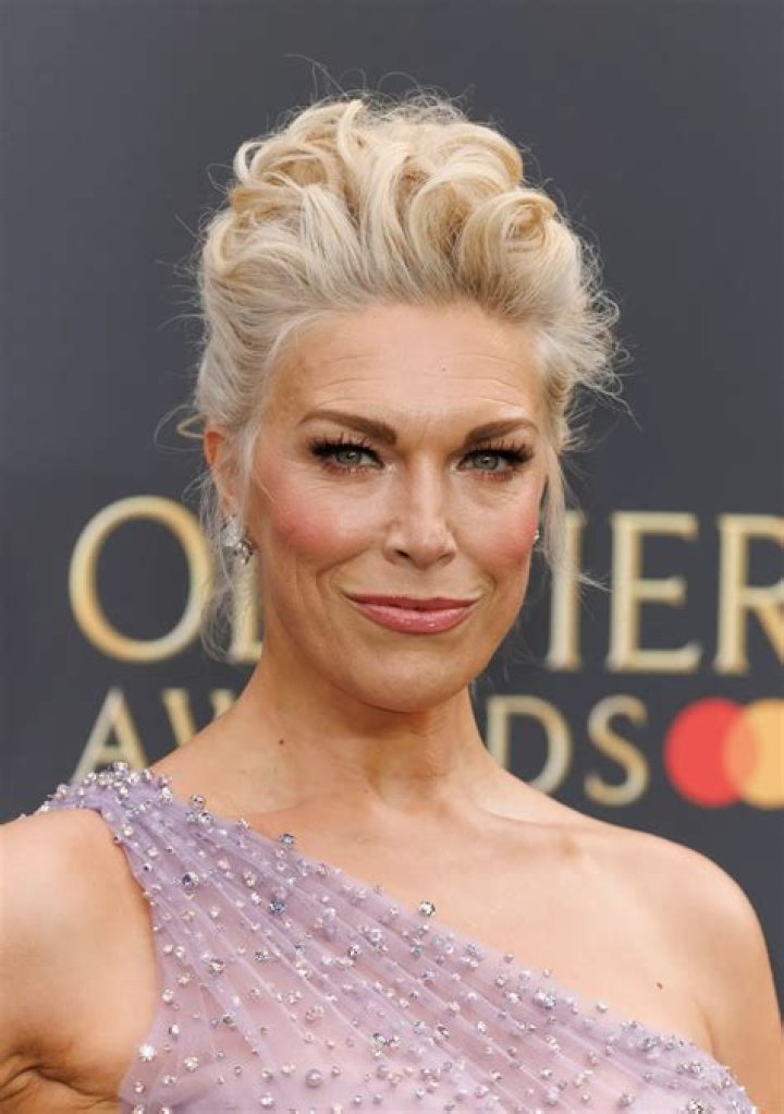 Hannah Waddingham Bio, Age, Height, Husband, Net Worth