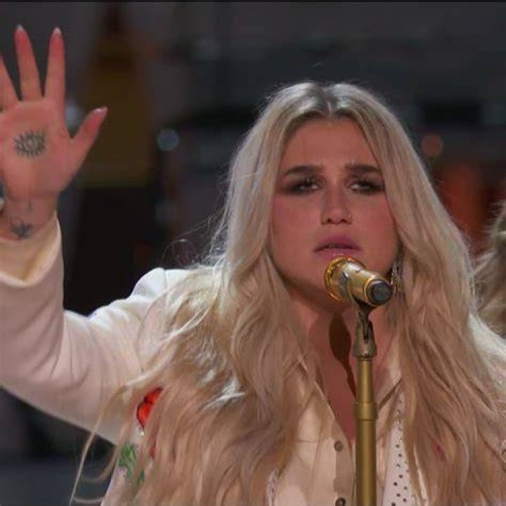 Kesha Once Described Her Experience Seeing Alien Spaceships