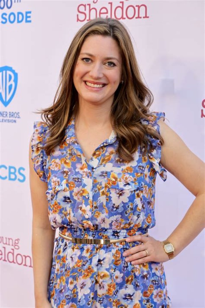 Young Sheldon: Unveiling Zoe Perry's Episode Earnings